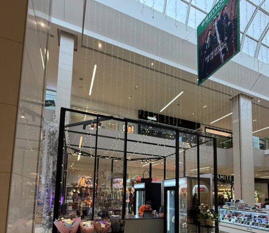 Florans Flower Boutique – West Edmonton Mall