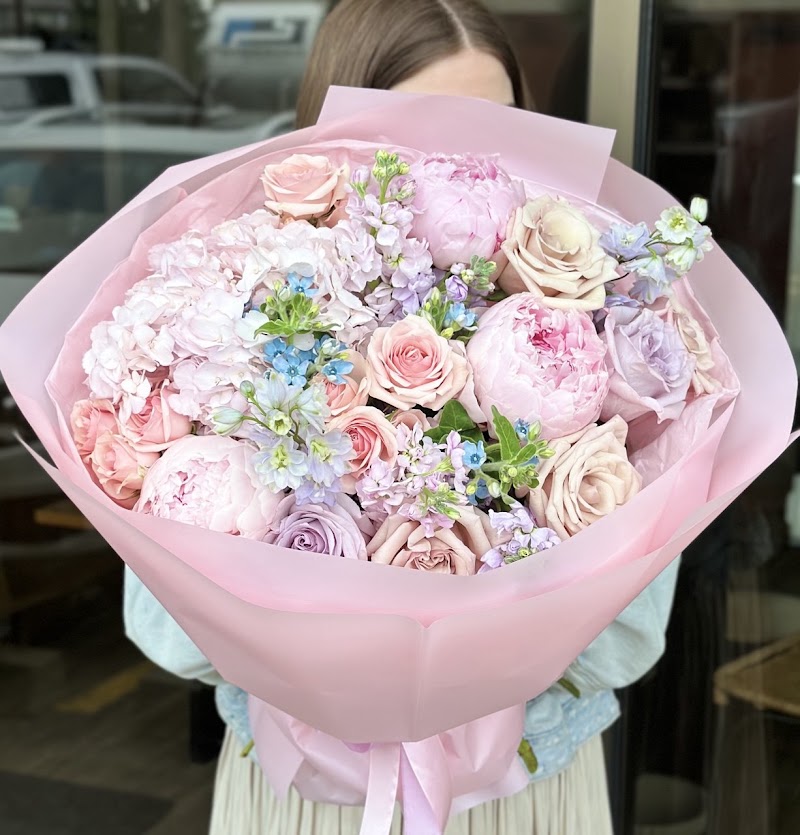 Florans Flower Boutique - West Edmonton Mall